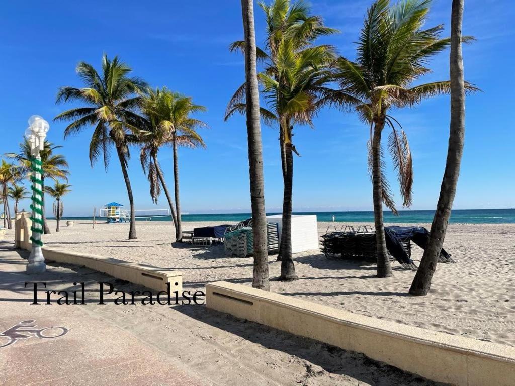 Costa Hollywood Steps To Beach Luaran gambar